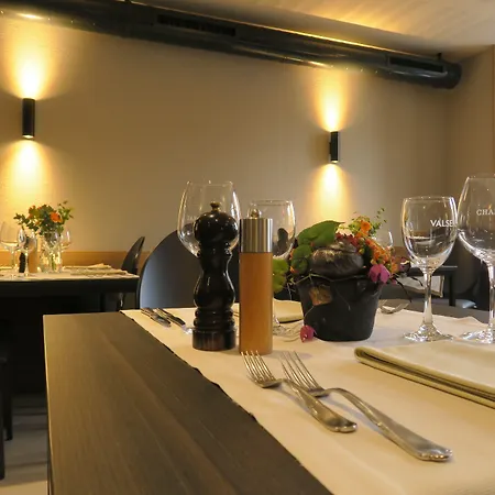 Hotel-de-ville De Hotel 3*